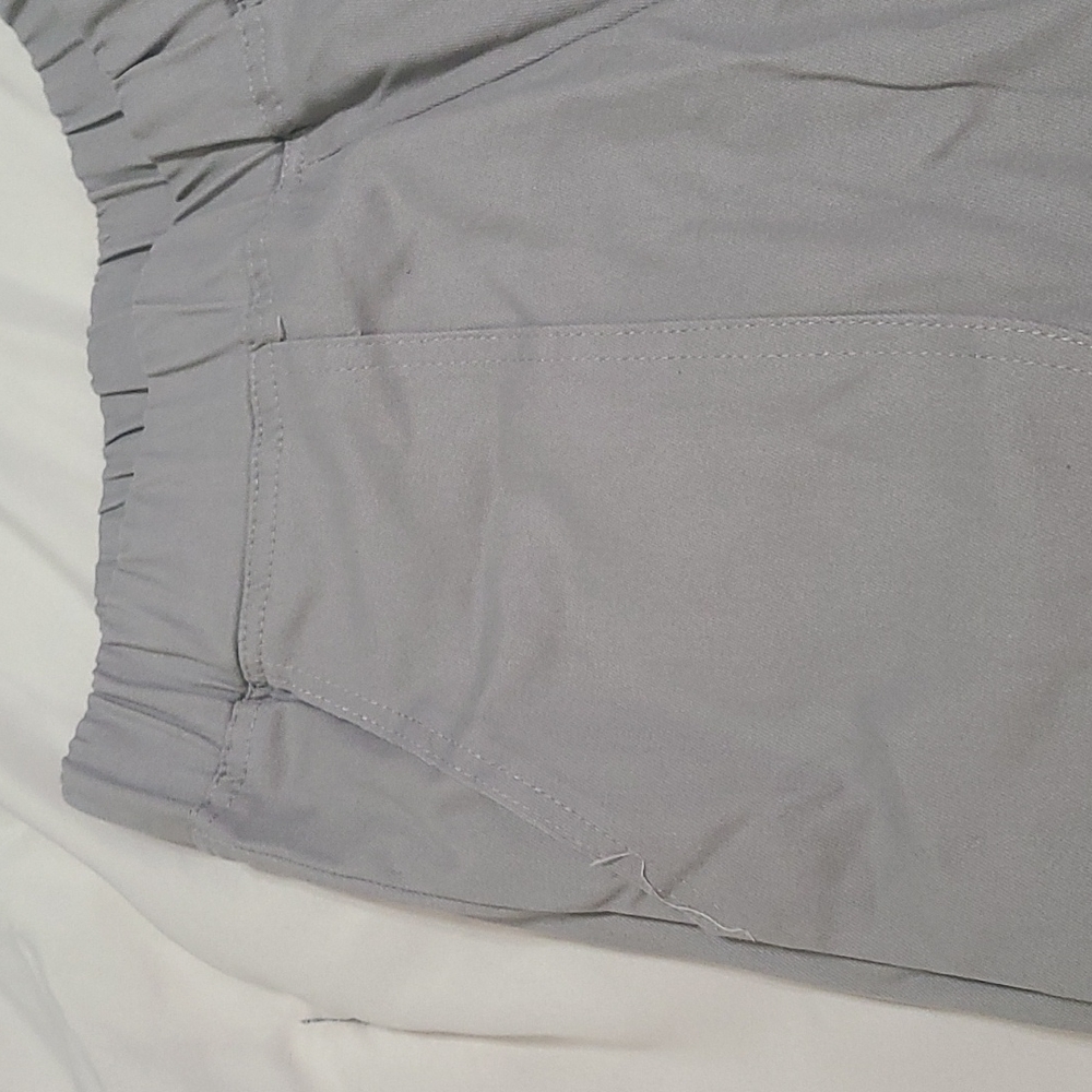 Shorts - Picture 3 of 4